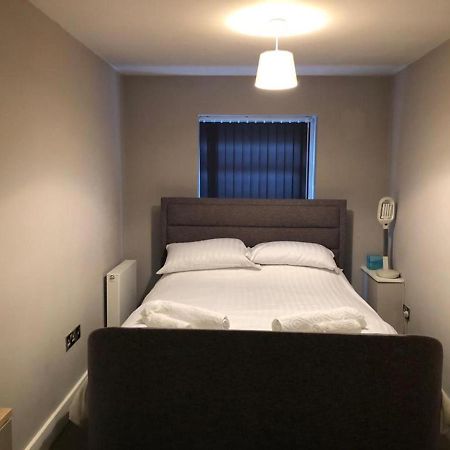Charming 2-Bed Apartment In Christchurch Christchurch  Eksteriør billede