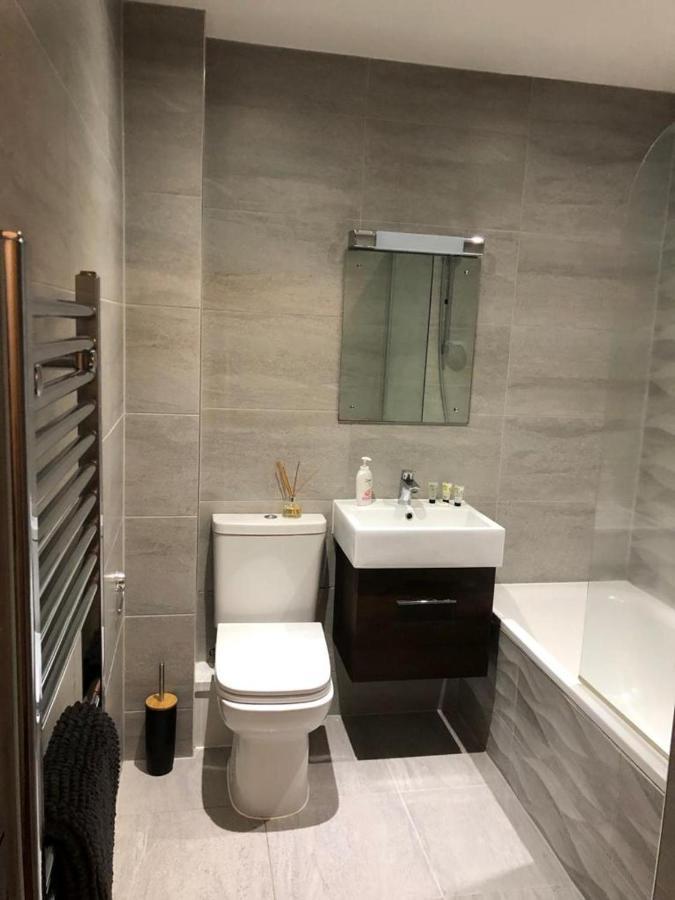Charming 2-Bed Apartment In Christchurch Christchurch  Eksteriør billede